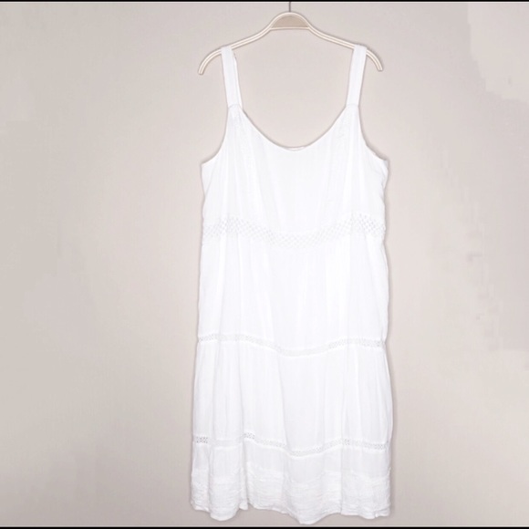 Avenue White Lace Eyelet Dress Size 18/20